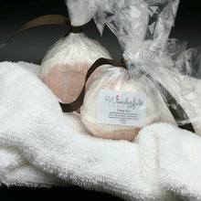 Load image into Gallery viewer, Cinna Bun Bath Bomb 4.5oz 2pk