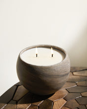 Load image into Gallery viewer, [portrait_image]::Oliver Candle: Sandalwood &amp; Vanilla
