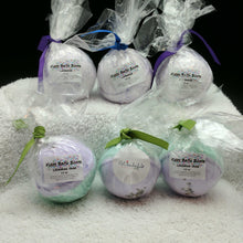 Load image into Gallery viewer, Ultimate Lavender Lovers Bath Bomb Gift Set 6 Pack
